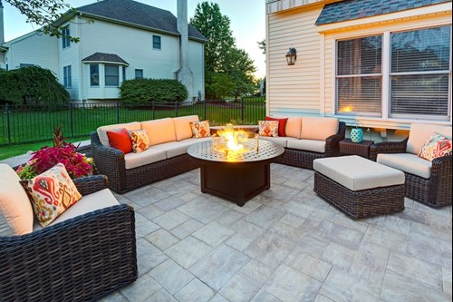Fire Pit Is Right For Your Hardscape, How Close Can A Gas Fire Pit Be To House