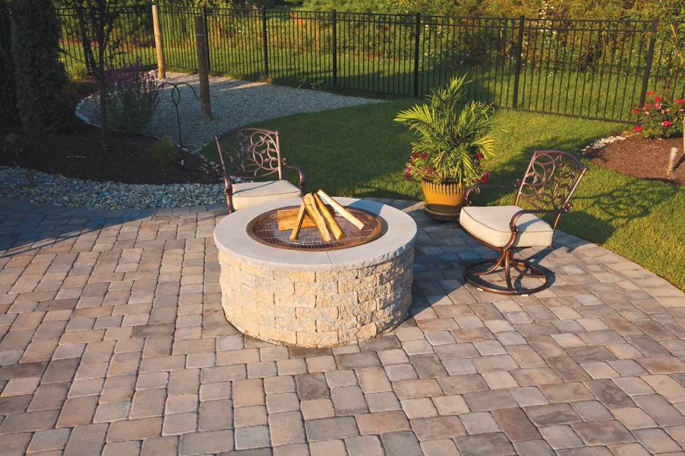 253-patio-pavers-fire-pit | EP Henry