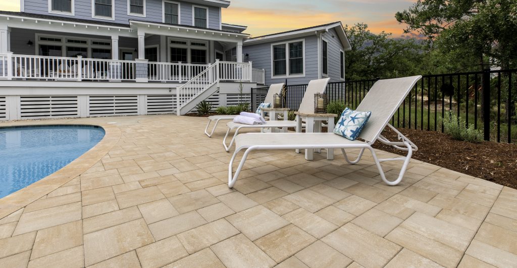 EP Henry Bristol Stone® Smooth with ColorTech™ EP Henry