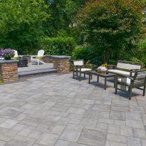 EP Henry paver Bristol Stone Smooth I Pewter Blend 16; Forma Charcoal; Double Sided Cast Stone Wall Aspen