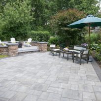 EP Henry Bristol Stone Smooth I Pewter Blend 16 Random Installation; Forma Charcoal border; Double Sided Cast Stone Wall Aspen